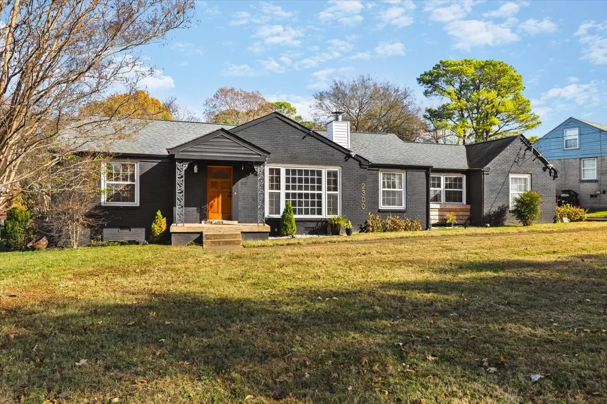2300 Deerwood Dr, Nashville, TN 37214