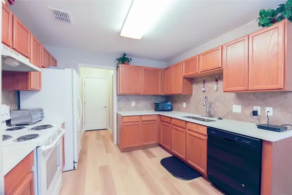 7011 Thannas WAY, Austin, TX 78744