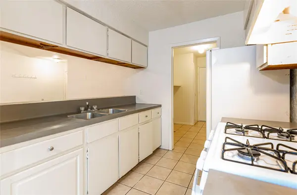 11405 Ptarmigan DR #B, Austin, TX 78758