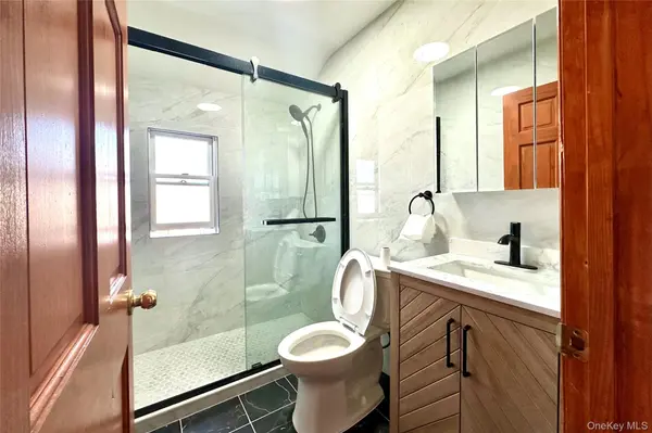 3270 Lafayette AVE #Floor 2, Bronx, NY 10465