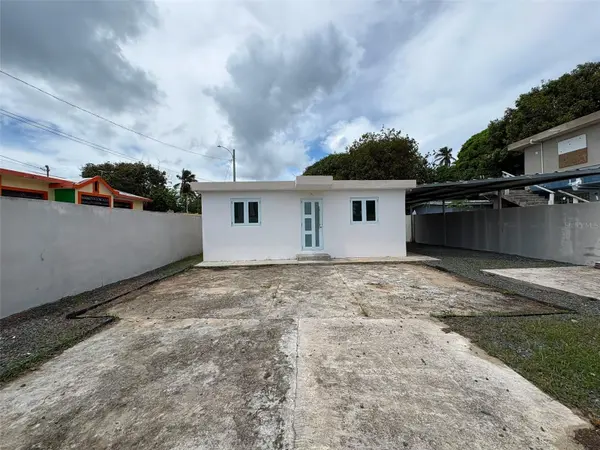 386 HEBREOS, Loiza, PR 00772