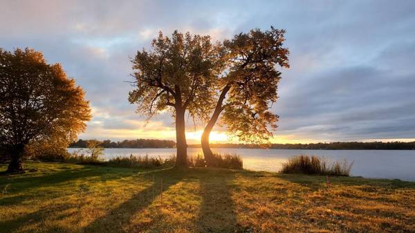3705 Shore DR N, Wayzata, MN 55391