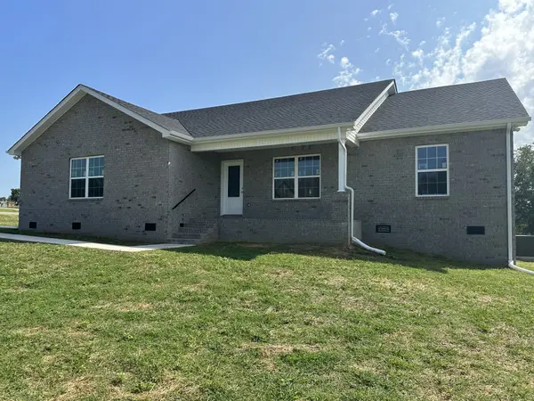3 Browning Dr, Fayetteville, TN 37334