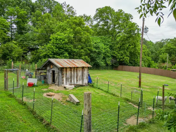 852 Hwy 100 #W, Centerville, TN 37033