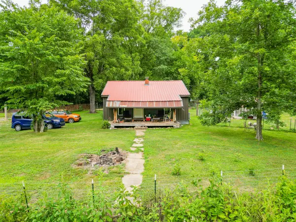852 Hwy 100 #W, Centerville, TN 37033