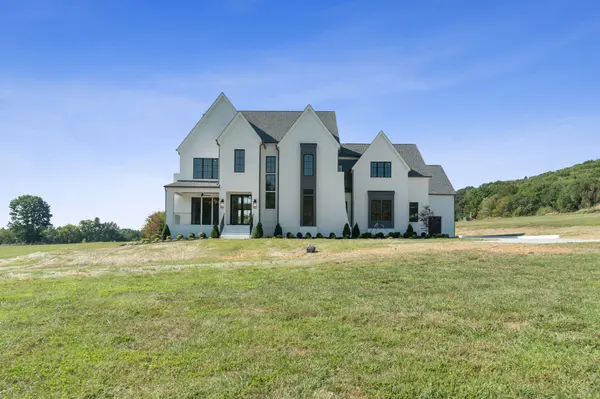 2245 Skinner Rd, Arrington, TN 37014