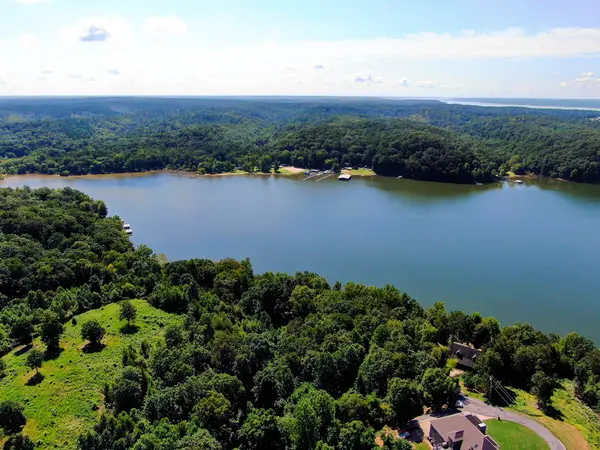 27 River Trace Drive, Dover, TN 37058