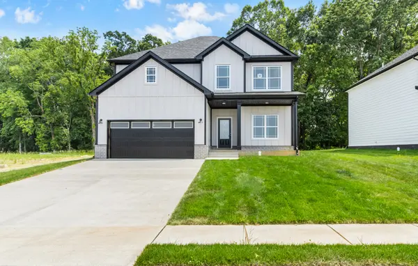 954 Alton Dr, Clarksville, TN 37043