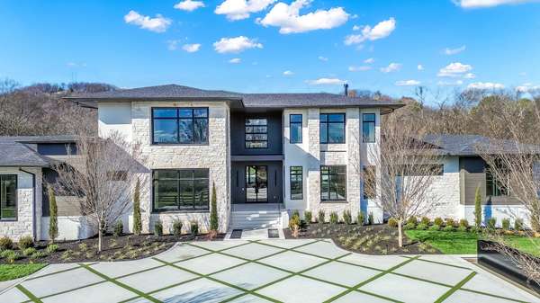 1215 Franklin Rd, Brentwood, TN 37027