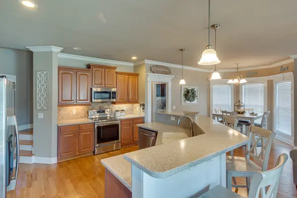 3325 Geneva Dr, Murfreesboro, TN 37128