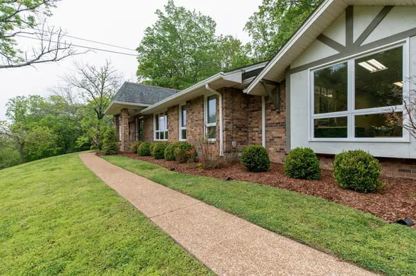 2291 N Berrys Chapel Rd, Franklin, TN 37069
