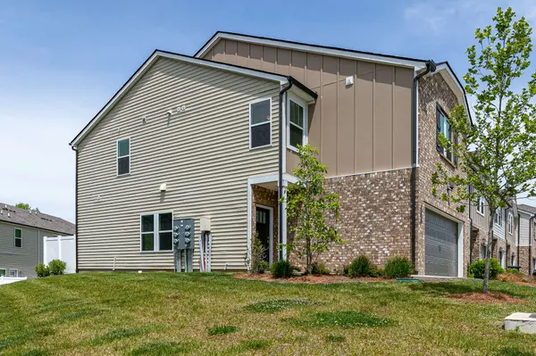 930 Oak Ridge Ln, Columbia, TN 38401