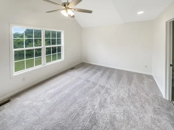 1909 Sheffield Ln, Columbia, TN 38401