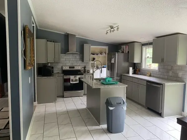 225 Drivers Ln, Gallatin, TN 37066