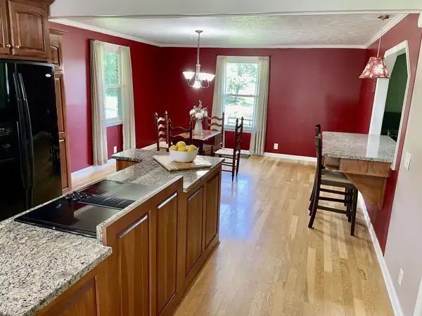 8370 Horseshoe Rd, Cross Plains, TN 37049