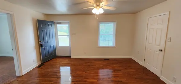 8882 Old King Hollow Rd, Mount Pleasant, TN 38474
