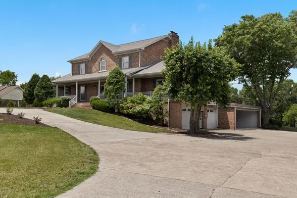 600 Cumberland Hills Dr, Hendersonville, TN 37075