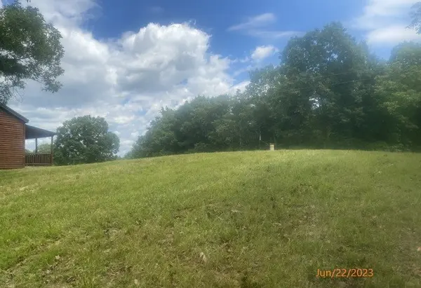 125 Tow Dr, Waverly, TN 37185