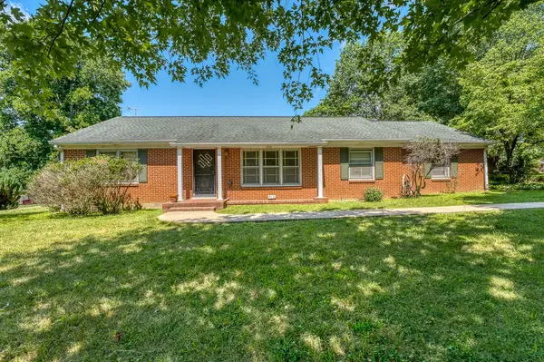 913 Azalea Dr, Columbia, TN 38401