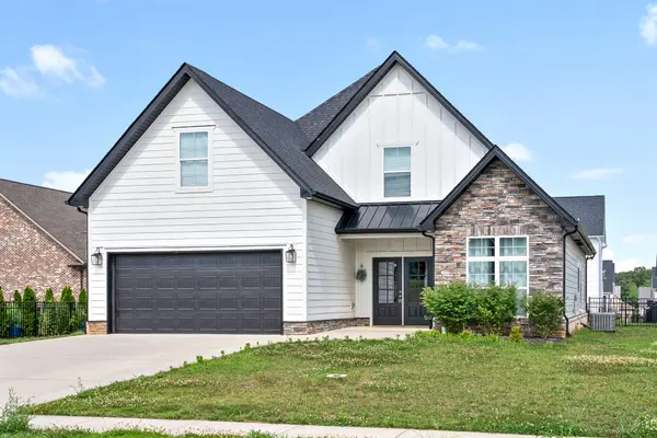 815 Jersey Dr, Clarksville, TN 37043