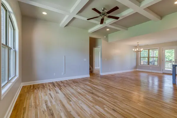 4663 E County Farm Rd, Springfield, TN 37172