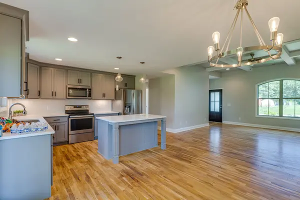 4663 E County Farm Rd, Springfield, TN 37172