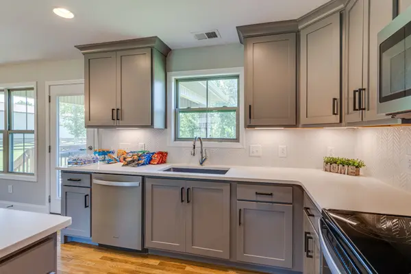 4663 E County Farm Rd, Springfield, TN 37172