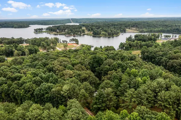 1690 Reedy Creek Rd, Huntingdon, TN 38344
