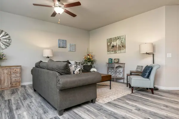1868 Holdens Hollow, Columbia, TN 38401