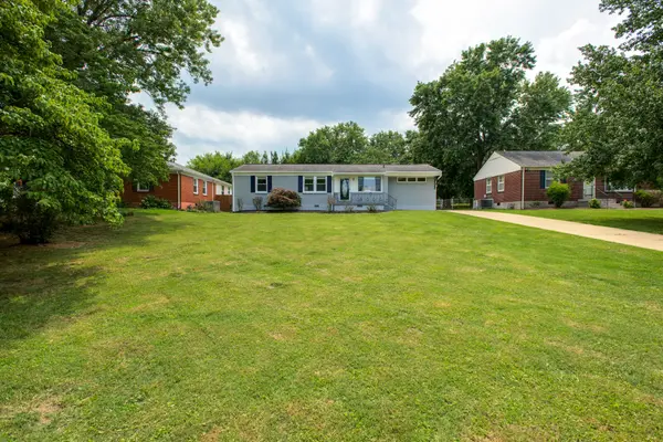 220 Graeme Dr, Nashville, TN 37214