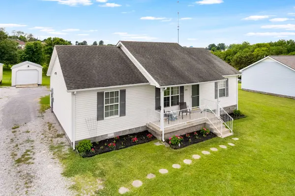 208 Corbitt Ln, Springfield, TN 37172