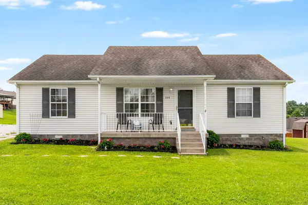 208 Corbitt Ln,  Springfield,  TN 37172