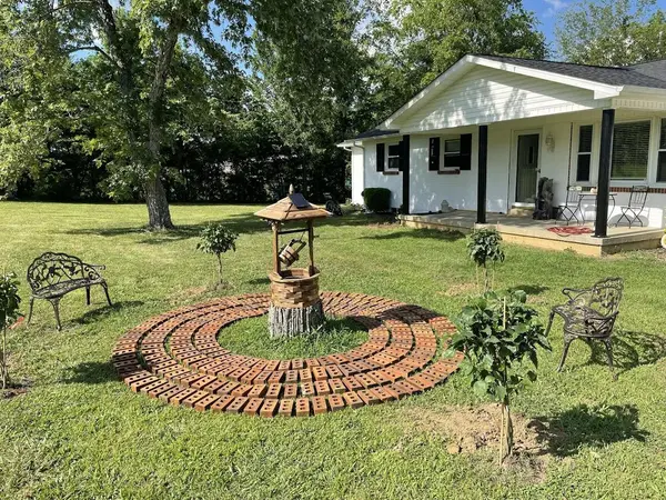 2861 Carpenter Bridge Rd, Columbia, TN 38401