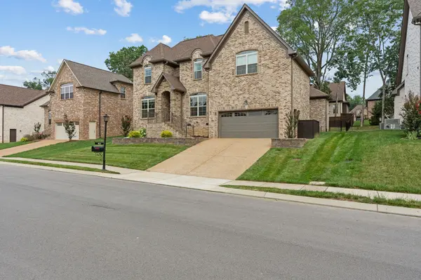 407 Riverstone Pl, Mount Juliet, TN 37122