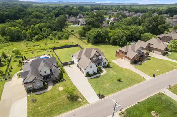 591 Jim Cedar Dr, Murfreesboro, TN 37128
