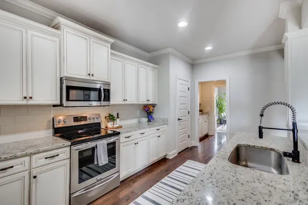 591 Jim Cedar Dr, Murfreesboro, TN 37128