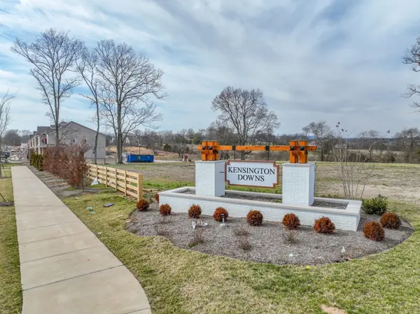 371 Triple Crown Circle, Gallatin, TN 37066