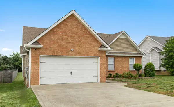 2685 Arthurs Ct, Clarksville, TN 37040