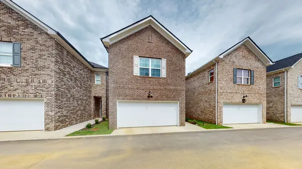 2656 Lakevilla Dr #10, Nashville, TN 37217