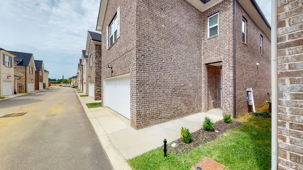 2656 Lakevilla Dr #10, Nashville, TN 37217