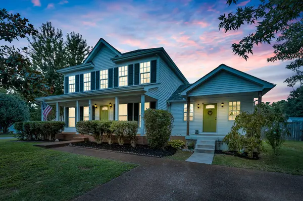 2804 Crystal Ct, Thompsons Station, TN 37179