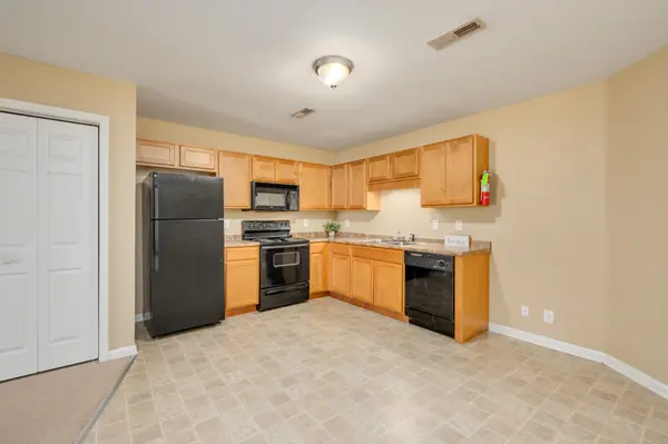 105 Maureen Dr, Clarksville, TN 37043