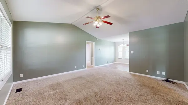 2817 Nat Hoosier Ln, Clarksville, TN 37040