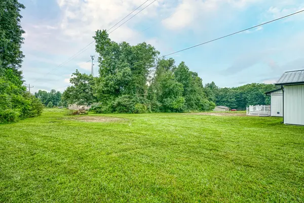 2021 Martha Washington Rd, Clarkrange, TN 38553