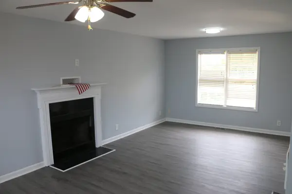 3888 Mackenzie Dr, Clarksville, TN 37042