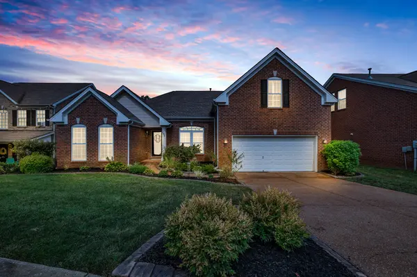 203 Cobblestone Lndg, Mount Juliet, TN 37122