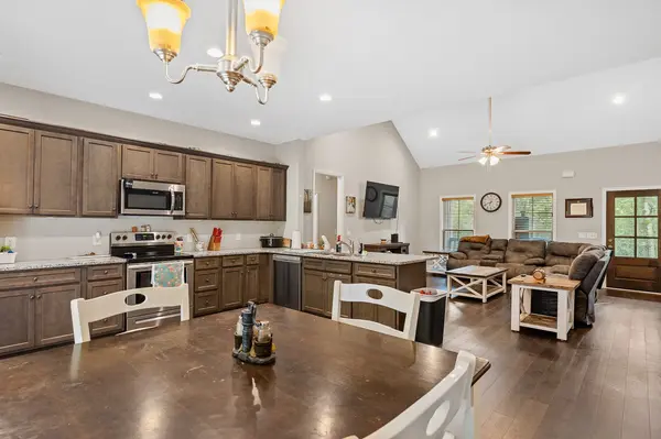 4532 Moore Ln, Culleoka, TN 38451