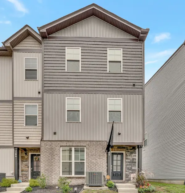 208 Craig Mullen Dr, La Vergne, TN 37086
