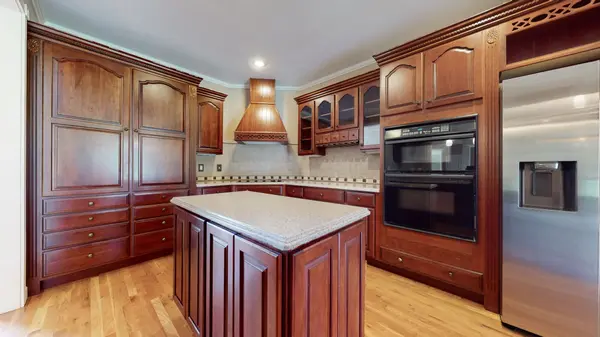 1028 Ridglea Dr, Burns, TN 37029