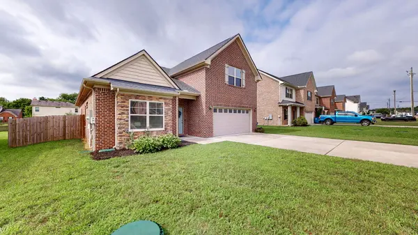 1019 Selous Dr, Murfreesboro, TN 37128